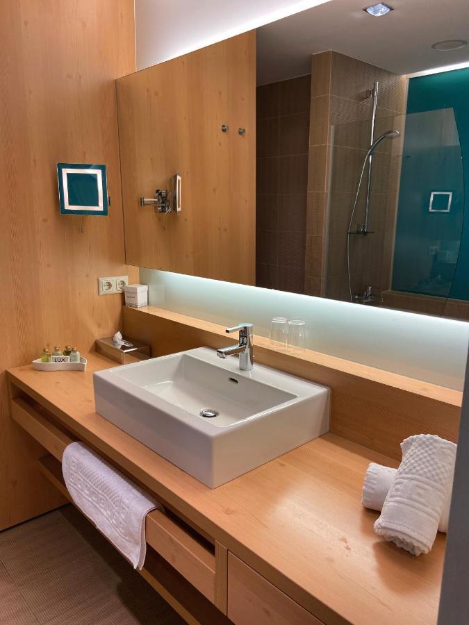 Spa Hotel Zedern Klang Hopfgarten in Defereggen ภายนอก รูปภาพ