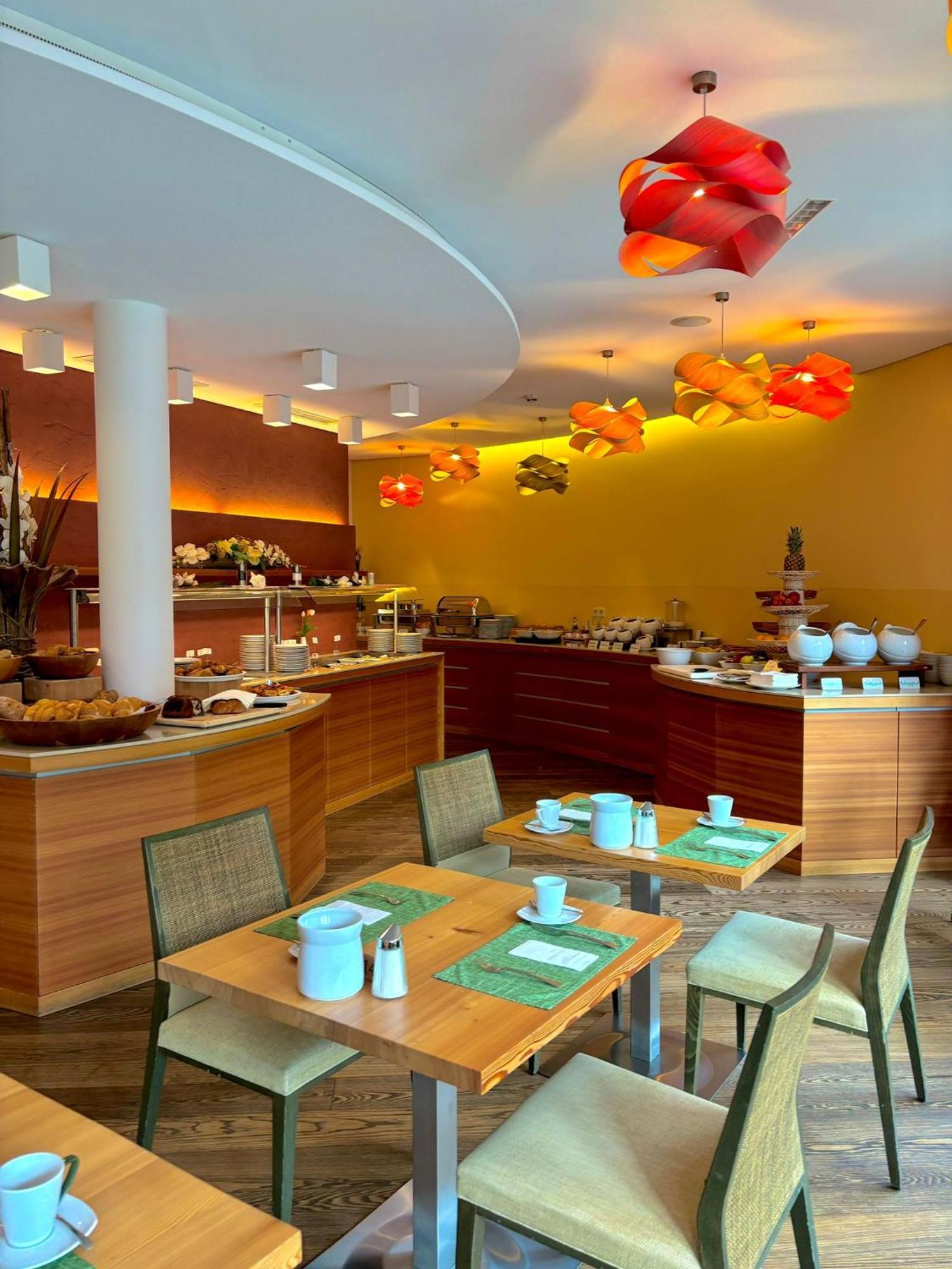 Spa Hotel Zedern Klang Hopfgarten in Defereggen ภายนอก รูปภาพ