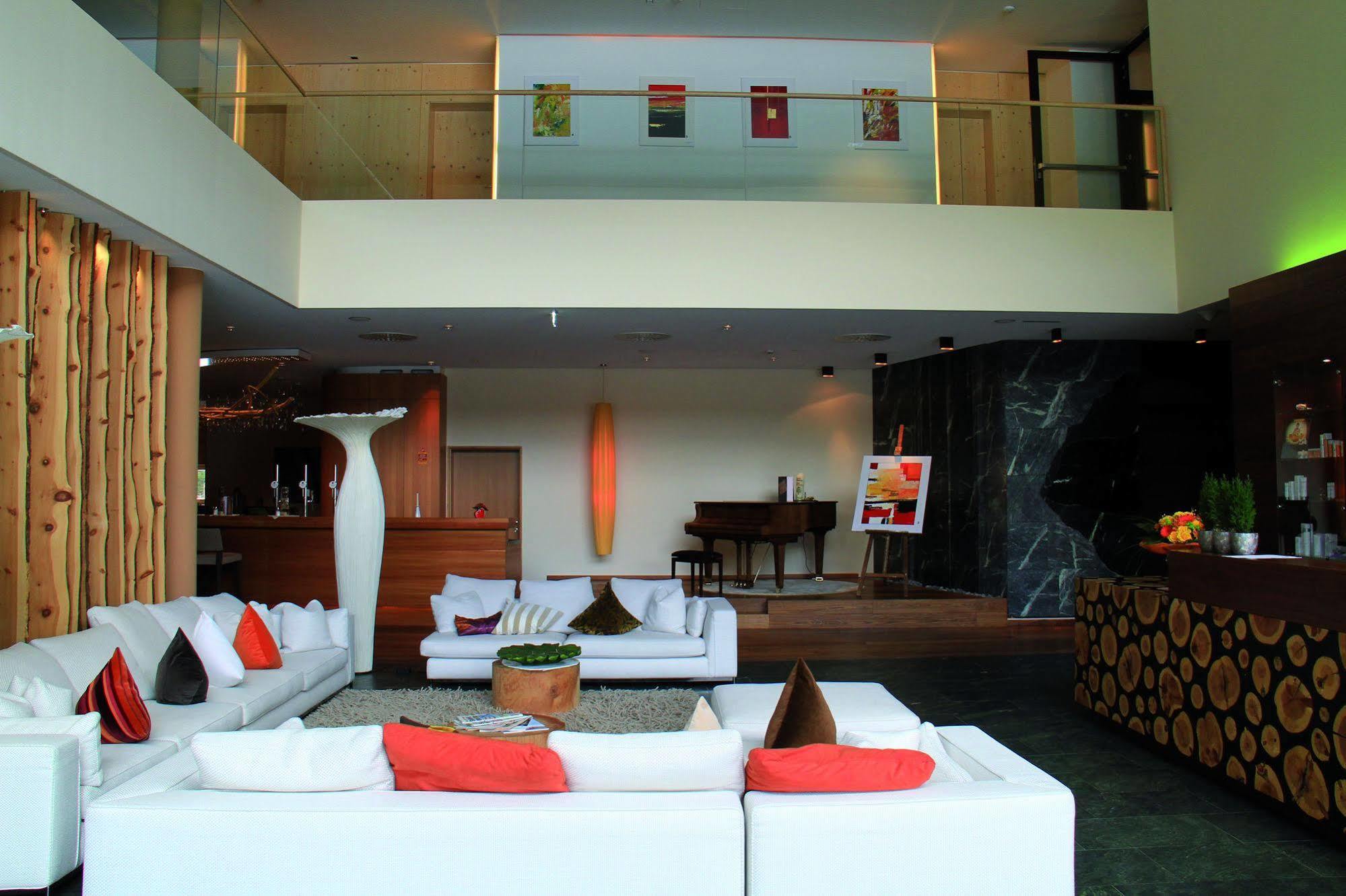 Spa Hotel Zedern Klang Hopfgarten in Defereggen ภายนอก รูปภาพ