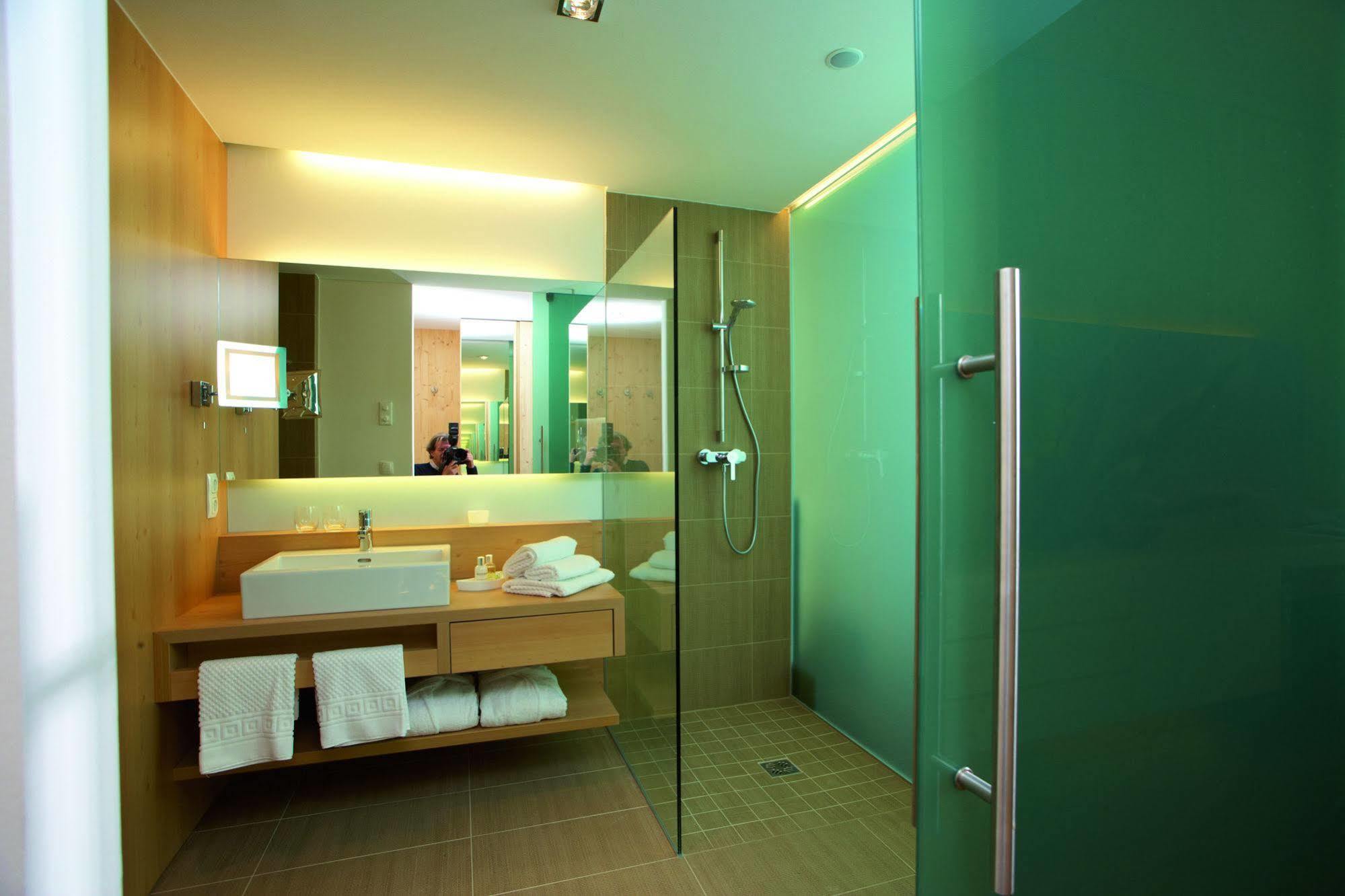 Spa Hotel Zedern Klang Hopfgarten in Defereggen ภายนอก รูปภาพ