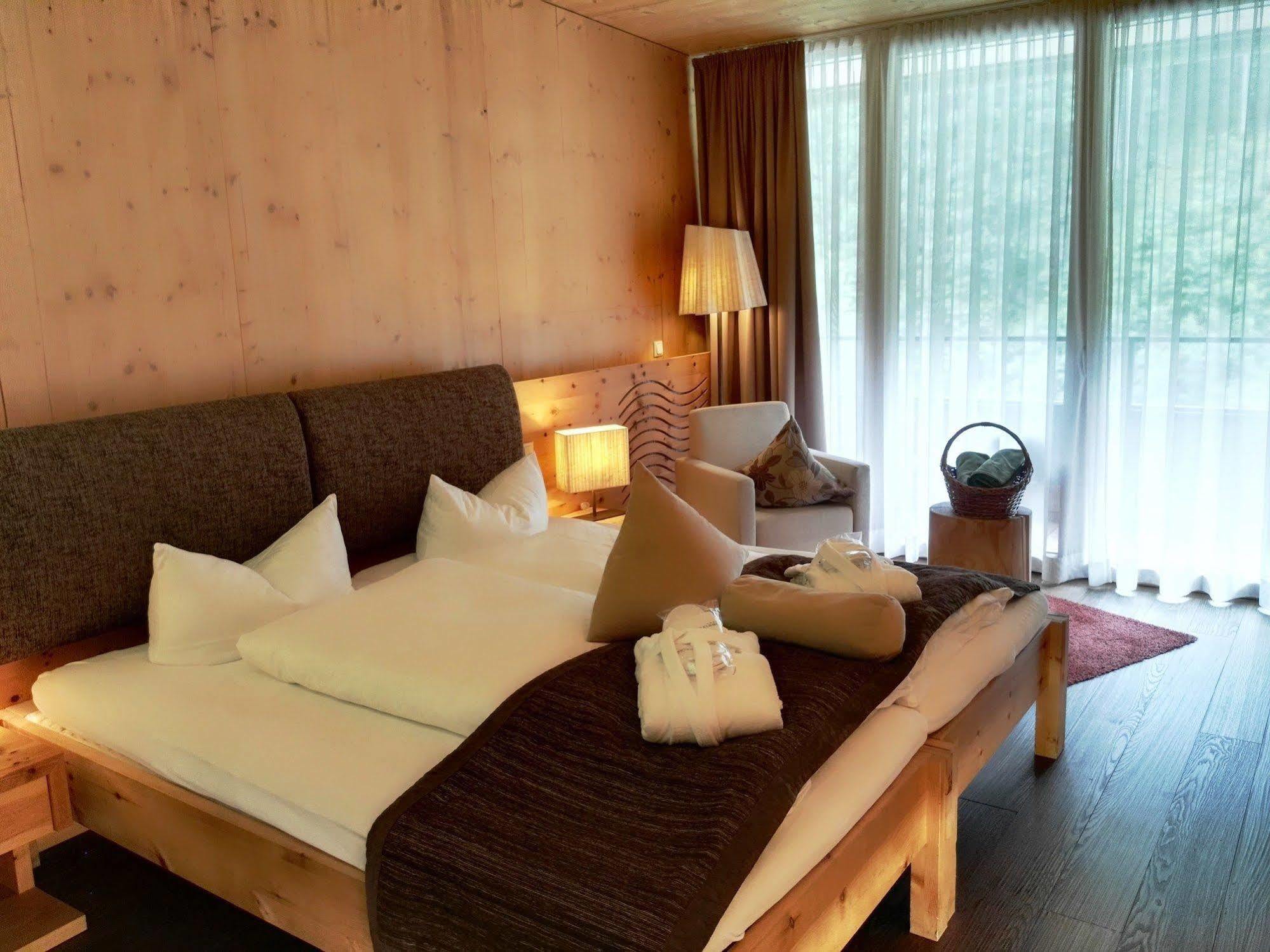 Spa Hotel Zedern Klang Hopfgarten in Defereggen ภายนอก รูปภาพ